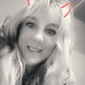 Meet your Posher, Lara